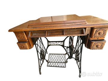 Mobiletto Singer con macchina da cucire anno 1923