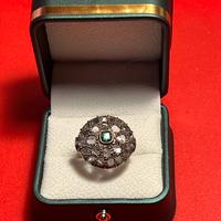 Anello diamanti e smeraldo