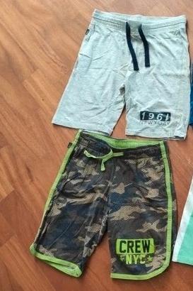 Pantaloni corti taglia 9/11 anni