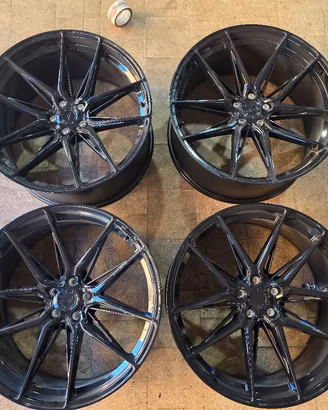 Cerchi Japan Racing JR44 22 pollici Audi  Q5 Q8 A6