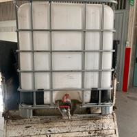 Cisterna 1000 litri con rubinetto