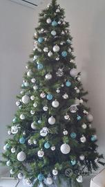 Albero di Natale con addobbi (no luci)
