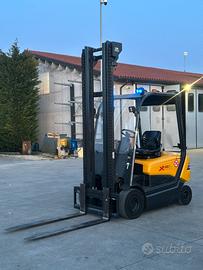 Muletto elettrico OM XE 22ac montante da 4450 mm