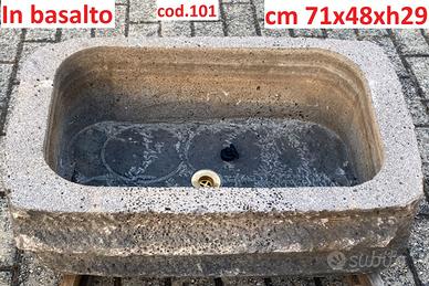 Vasca lavello fontana fioriera in basalto