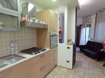 Appartamento di 90 m² con 4 locali a Giardini-Naxo