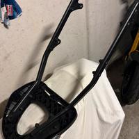 Telaio givi per montaggio bauletto mt09