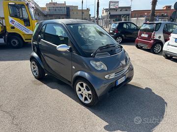Smart 700 city-coupé pure (37 kW)