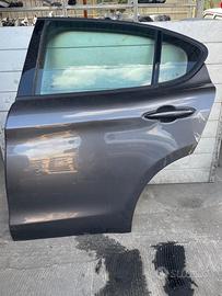 Porta posteriore sinistra alfa romeo stelvio del 2