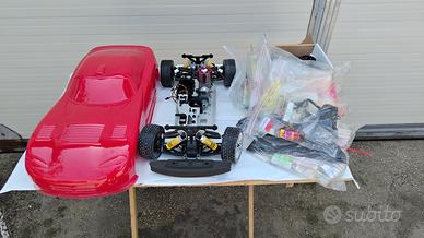 auto a scoppio viper 1:8 Bymco da montare
