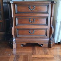 Comodino 3 cassetti in legno