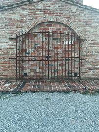 Cancello antico toscano