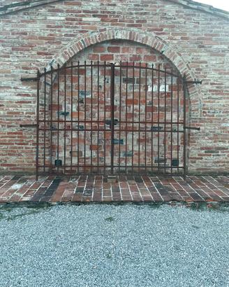 Cancello antico toscano