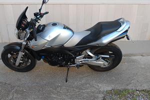 Suzuki gsr 600 2009 