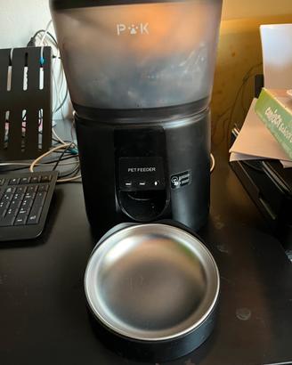 Distributore automatico crocchette