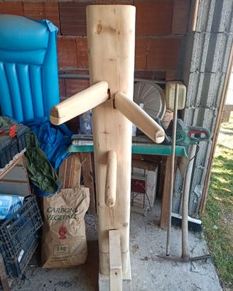 Uomo di legno