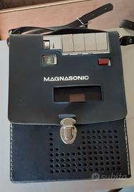 Registratore a cassette vintage Magnasonic CR-189L