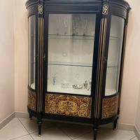 Vetrina in legno modello boulle laccata nero opaco