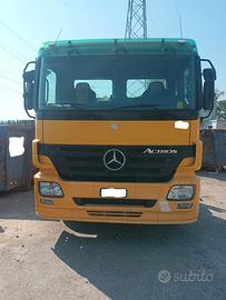 AUTOCARRO MERCEDES 3 ASSI CON IMPIANTO SCARRABILE