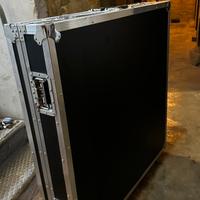 Flight case 105*105*25 cm