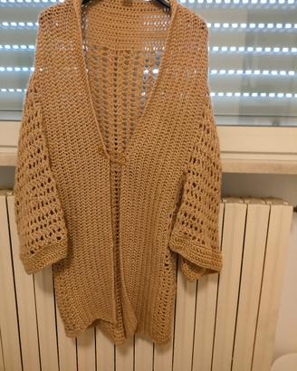 cardigan ad uncinetto fatto a mano