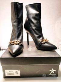 Stivaletti in pelle nera "Primadonna Collection"