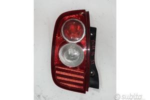 Fanalino stop nissan micra 2005