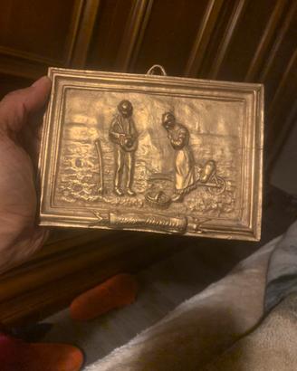 Quadro in bronzo o ottone vintage
