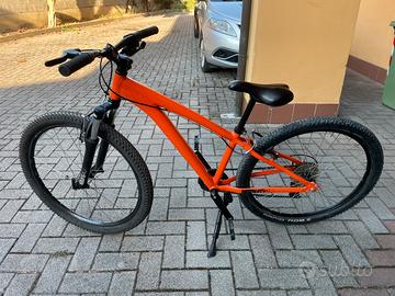 Bicicletta Rockrider ST500 da 26”