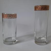 Set di bicchieri con bordo decorato dorato