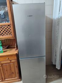 FRIGORIFERO COMBINATO CON CONGELATORE BOSCH