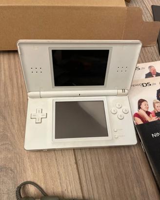 Nintendo DS  light