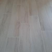 Pavimento gres porcellanatto, misure (cm 0,20x120)