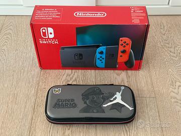 Nintendo Switch + custodia originale