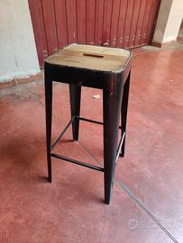 Sgabello in ferro 