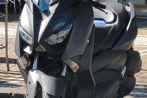 Yamaha X Max 300
