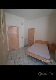 Camera con bagno privato zona Rettifilo NA