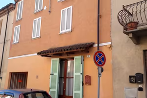 Rustico / Casale di 130 m² con 5 locali e box auto