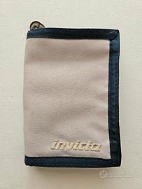 Portafoglio vintage Invicta con cerniera