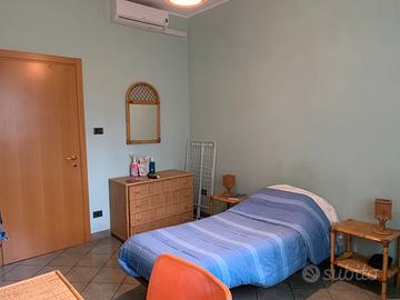 Stanza singola arredata, Bologna centro