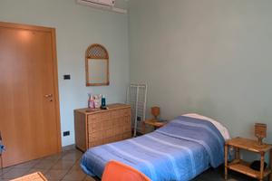 Stanza singola arredata, Bologna centro