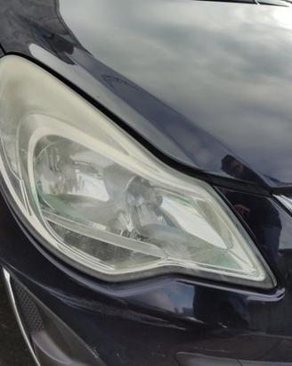 Proiettore destro OPEL CORSA D del 2011