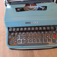 Macchina da scrivere Olivetti lettera 32