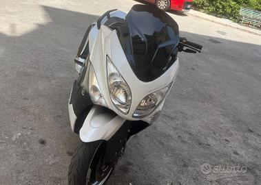 TMAX 500 WHITE MAX EDITION LIMITED