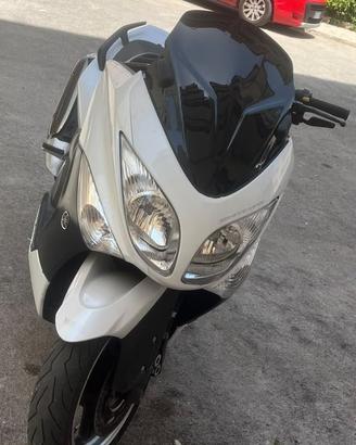 TMAX 500 WHITE MAX EDITION LIMITED