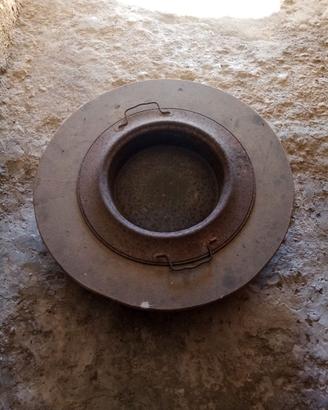 Antico braciere  in legno con ciotola