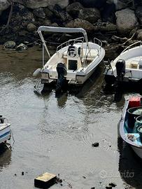 Barca a motore 5 metri