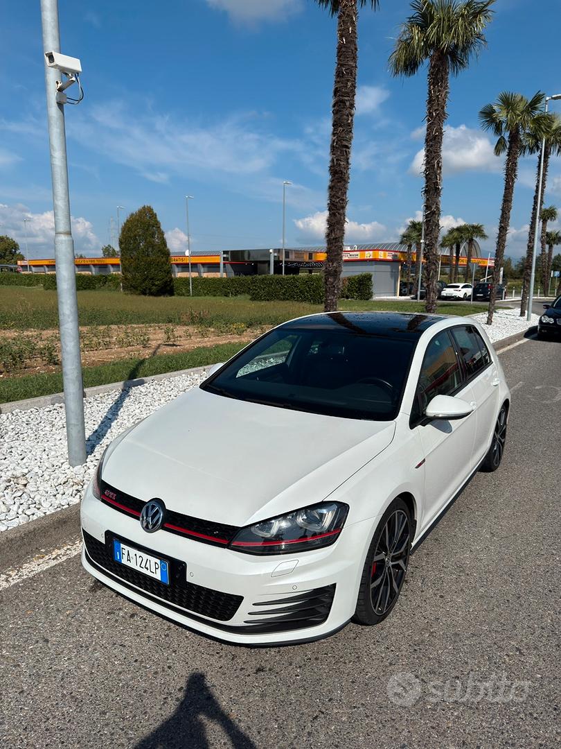Volkswagen Golf 2015 photo 2