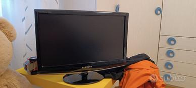 TV monitor+ digitale terrestre.