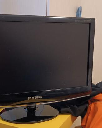TV monitor+ digitale terrestre.
