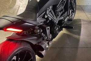 Ducati Diavel X 1260 pari al nuovo